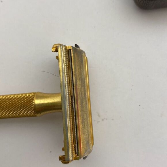 Vintage Gillette Milord Men's Gold Razor with Case - Picture 8 of 10